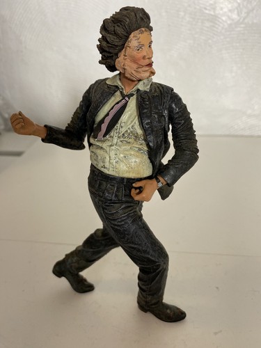 The texas chainsaw massacre - chainsaw,