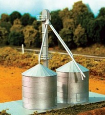 N Gauge - Grain Silo Kit - 708 NEW