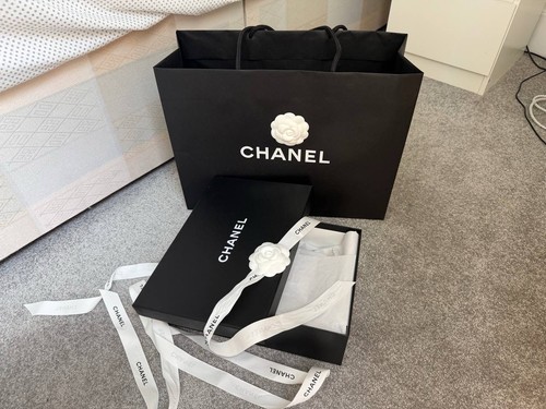 Chanel empty small gift - box, 30