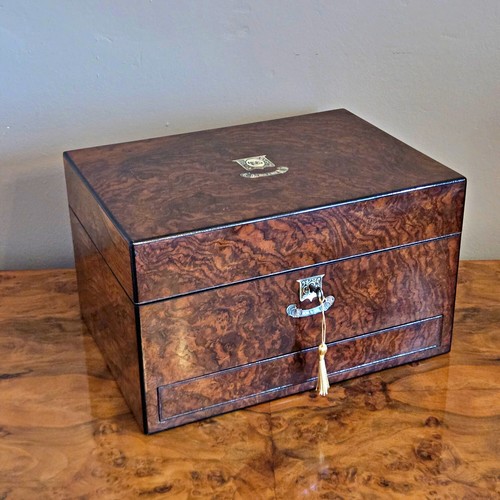 Fine victorian figured walnut - victorian,