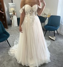 Mori Lee Drop Sleeve Wedding Dress / Size 10.