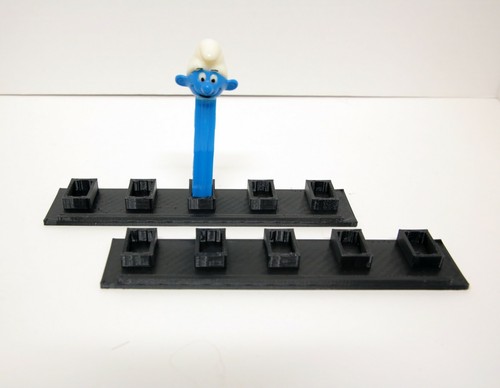 Pez vintage feet - pez,