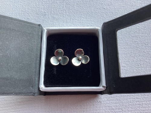 Trollbeads poetry petals stud - trollbeads,