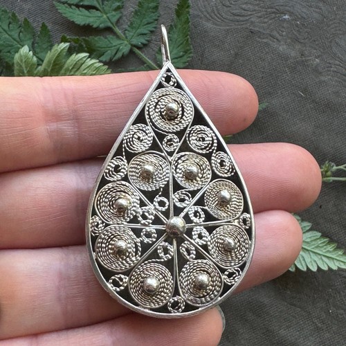 Antique vintage silver - or,