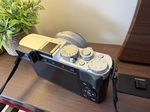 Leica lux 17mp - 7, compact
