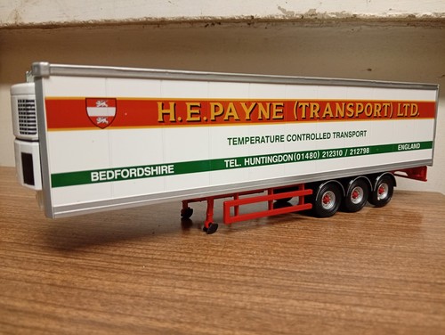 Corgi modern truck - modern,