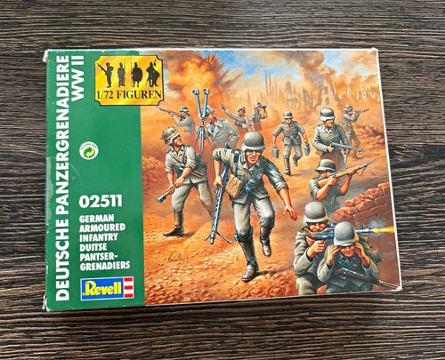 Vintage model kit bundle - model,