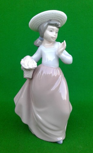 Lladro nao out for a - lladro,