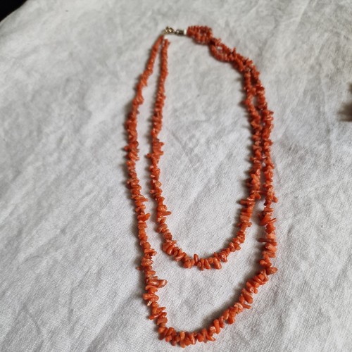 Vintage genuine coral double - vintage,