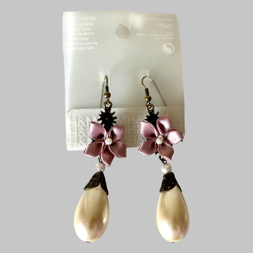 Faux pearl drop - faux,