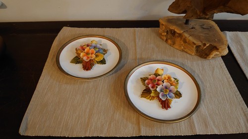 Two handpainted sculpted - two,