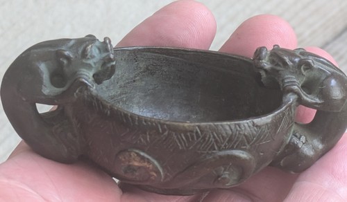 Antique chinese bronze dragons - bronze,