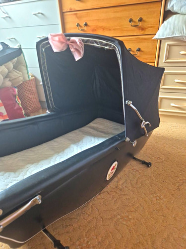 Black single pram with - black,