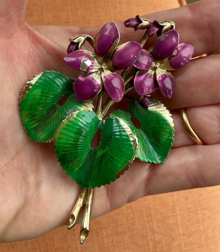 Vintage exquisite violet - exquisite,