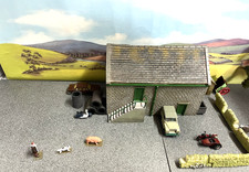 Hornby Skaledale R8602 OO/HO Gauge Home Farm Barn in Very Good Condition