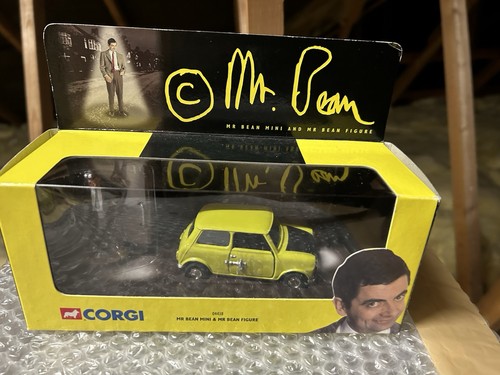 Corgi bean mini and figure - and,
