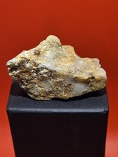 Very HIGH-QUALITY Gold Quartz