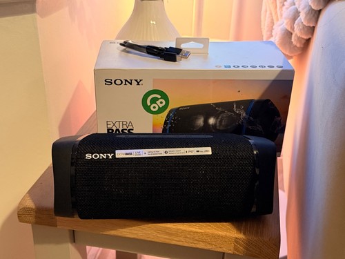 Boxed sony srs - srs-xb33, extra