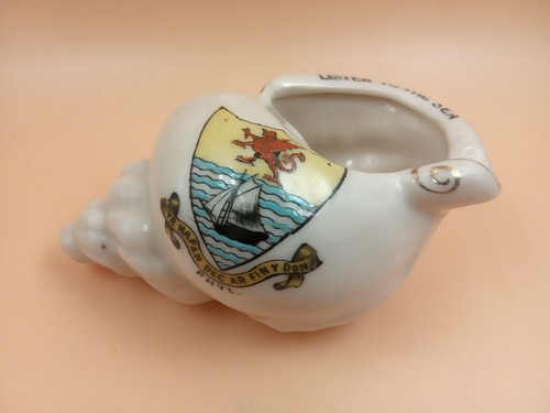 Crested china rhyl crest - crested,