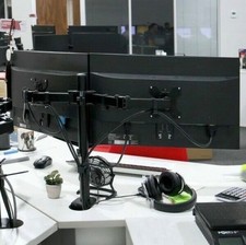 Dual Monitor 2 x 20" + New