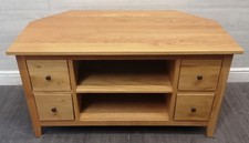 Quality Oak Corner TV Unit
