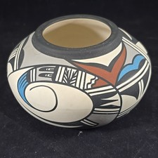 Signed hopi bird pottery - signed,
