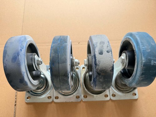 Large set casters - of, 4