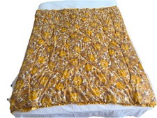 Retro Eiderdown Floral Design