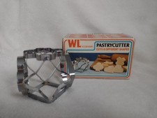Vintage 6-in-1 Pastry Cutter, WL Housewares Cuts 6 Different Shapes Original Box