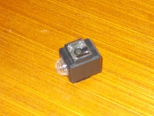 Remote hot shoe flash unit -