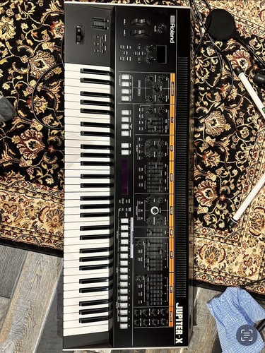 Roland jupiter synthesizer - jupiter-x,