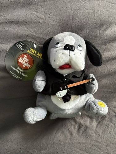The beagles singing - singing, toy