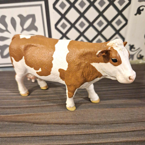 Schleich brown white cow - &,