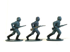 3 x AIRFIX. 1970's WWII GERMAN ARMY INFANTRY PLASTIC SOLDIERS. 1/32 ORIGINALS