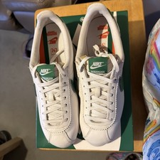 Nike x Stranger Things Hawkins