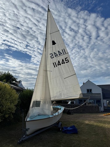 Sailing dinghy - gp,