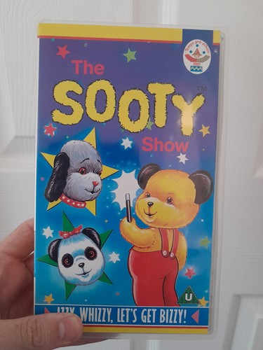 The sooty show izzy - izzy,, whizzy
