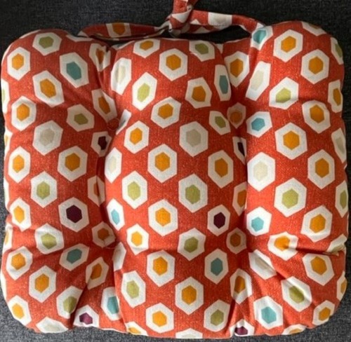 Seat pad cushion - pad, button