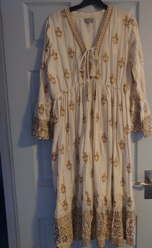 Cream and gold - gold, cruise