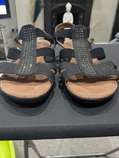 Pavers Ladies Leather Gladiator Sandals  Size  9  New Never Worn