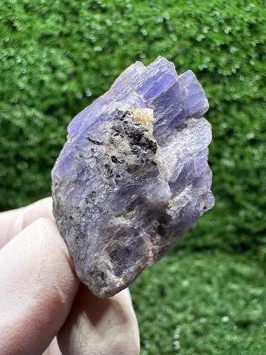Lovely tanzanite crystal with - crystal,