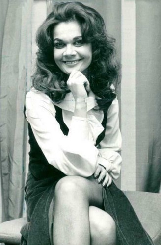 Imogen hassall 5 inch - imogen, x