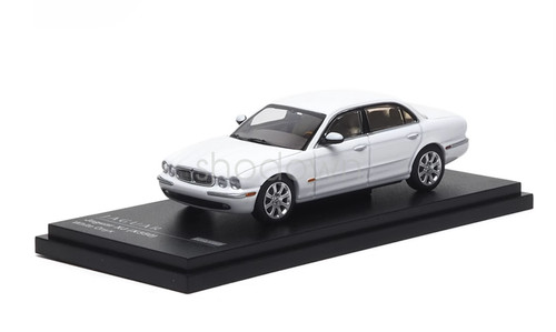 White jaguar xj6 - 1:64,
