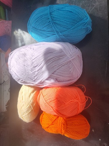 Wool bundle labels them - wool,
