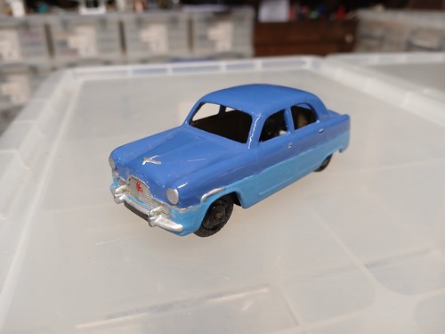 Dinky toys ford zephyr - dinky,