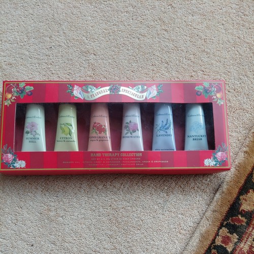 New crabtree evelyn hand - &,
