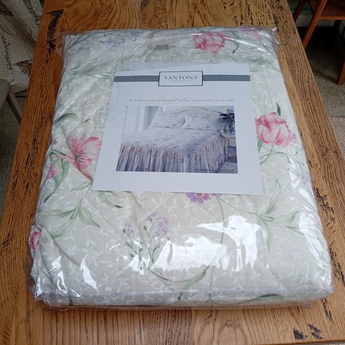 Vantona quilted bedspread - bedspread, king
