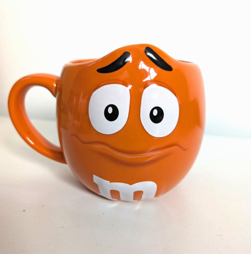 Orange character 3 d - m&m’s,