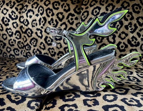 Silver chrome neon - 🖤,