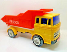 LUCKY MERCEDES BENZ TIPPER